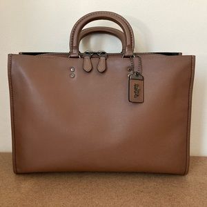 Coach Rogue Brief in Saddle